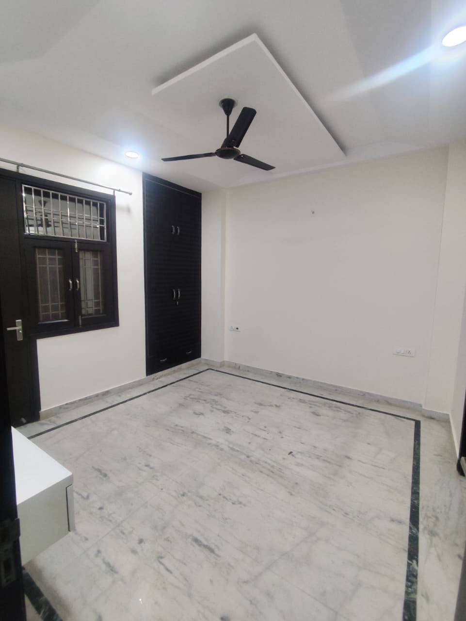 3BHK · Semi Furnished · Apartment