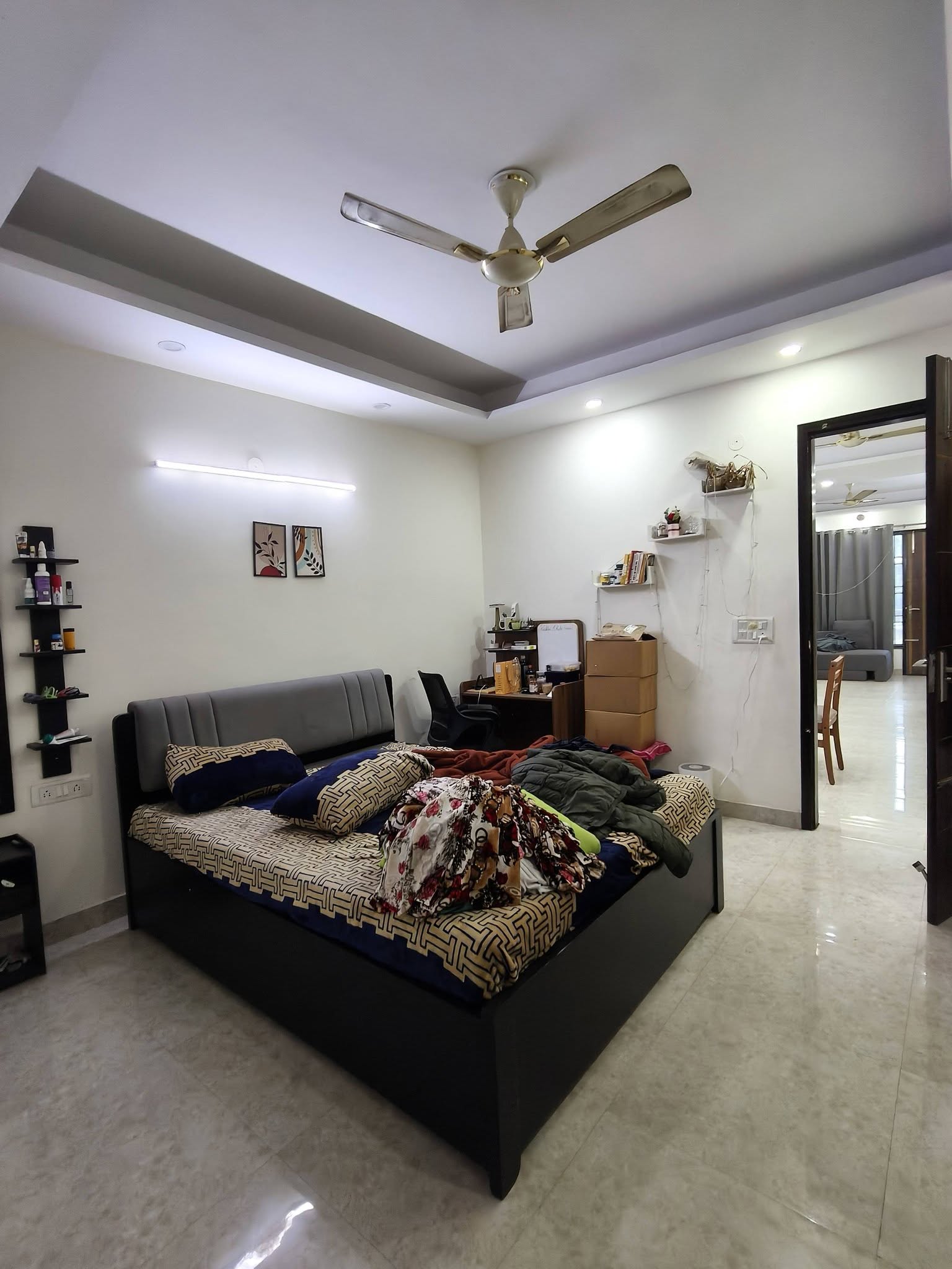 3BHK · Semi Furnished · Apartment