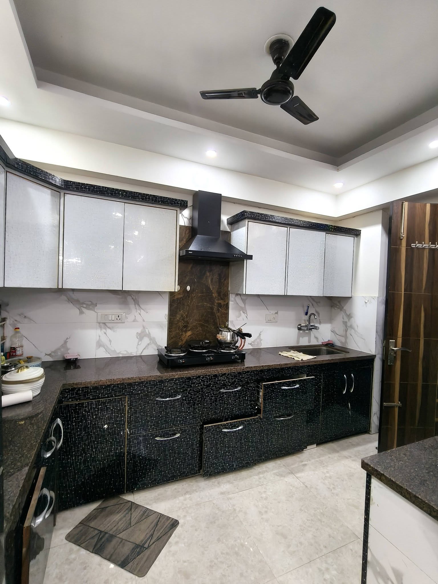 3BHK · Semi Furnished · Apartment