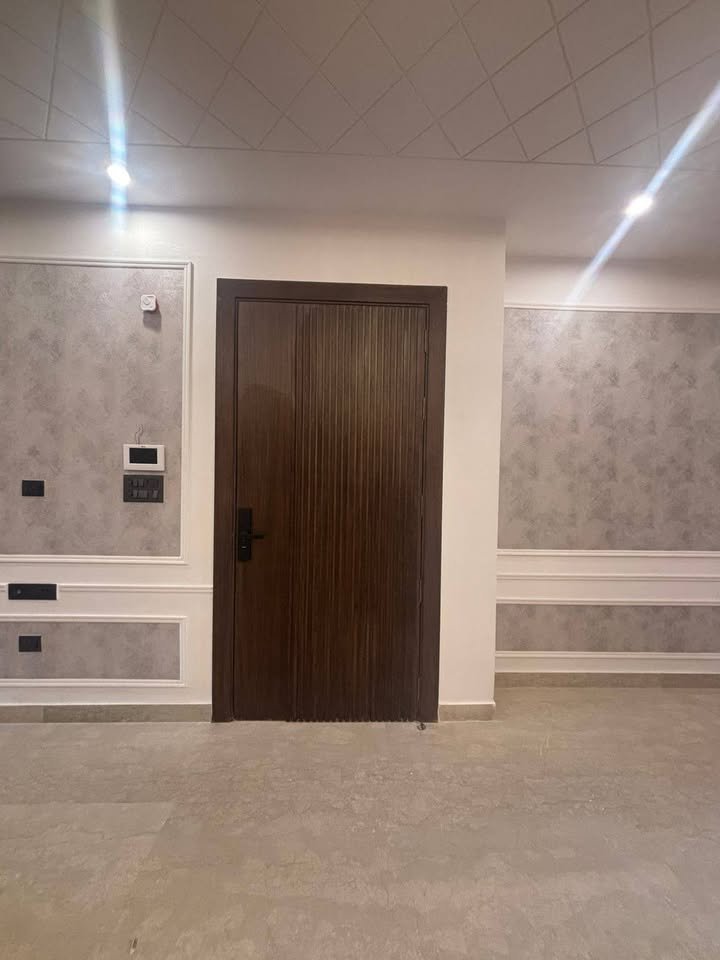 3BHK · Semi Furnished · Apartment
