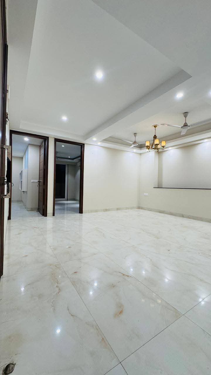 3BHK · Semi Furnished · Apartment