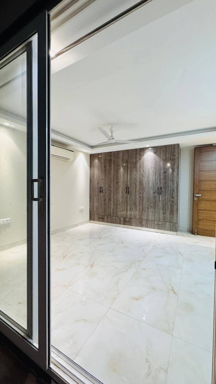 3BHK · Semi Furnished · Apartment