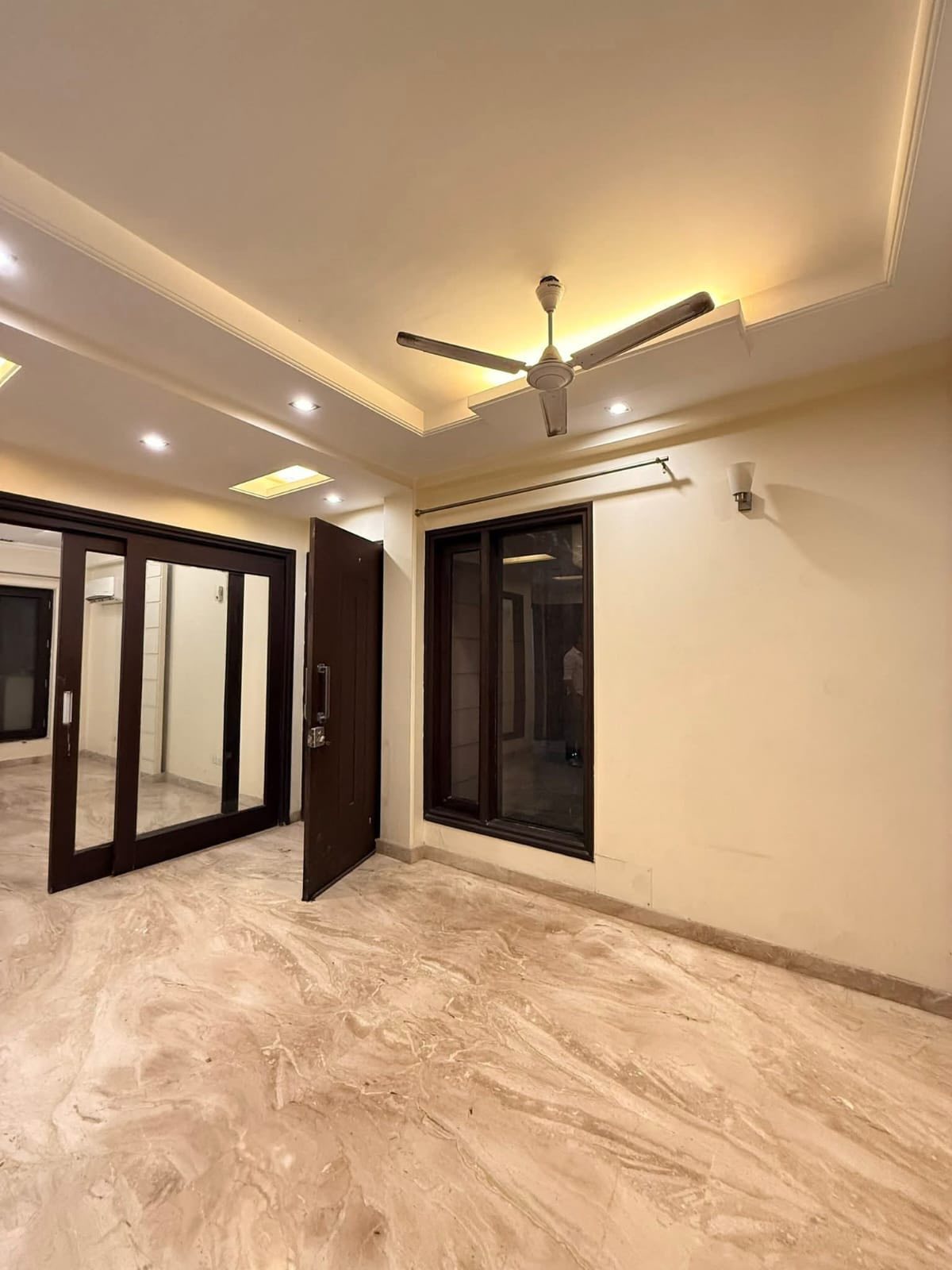 3BHK · Semi Furnished · Apartment