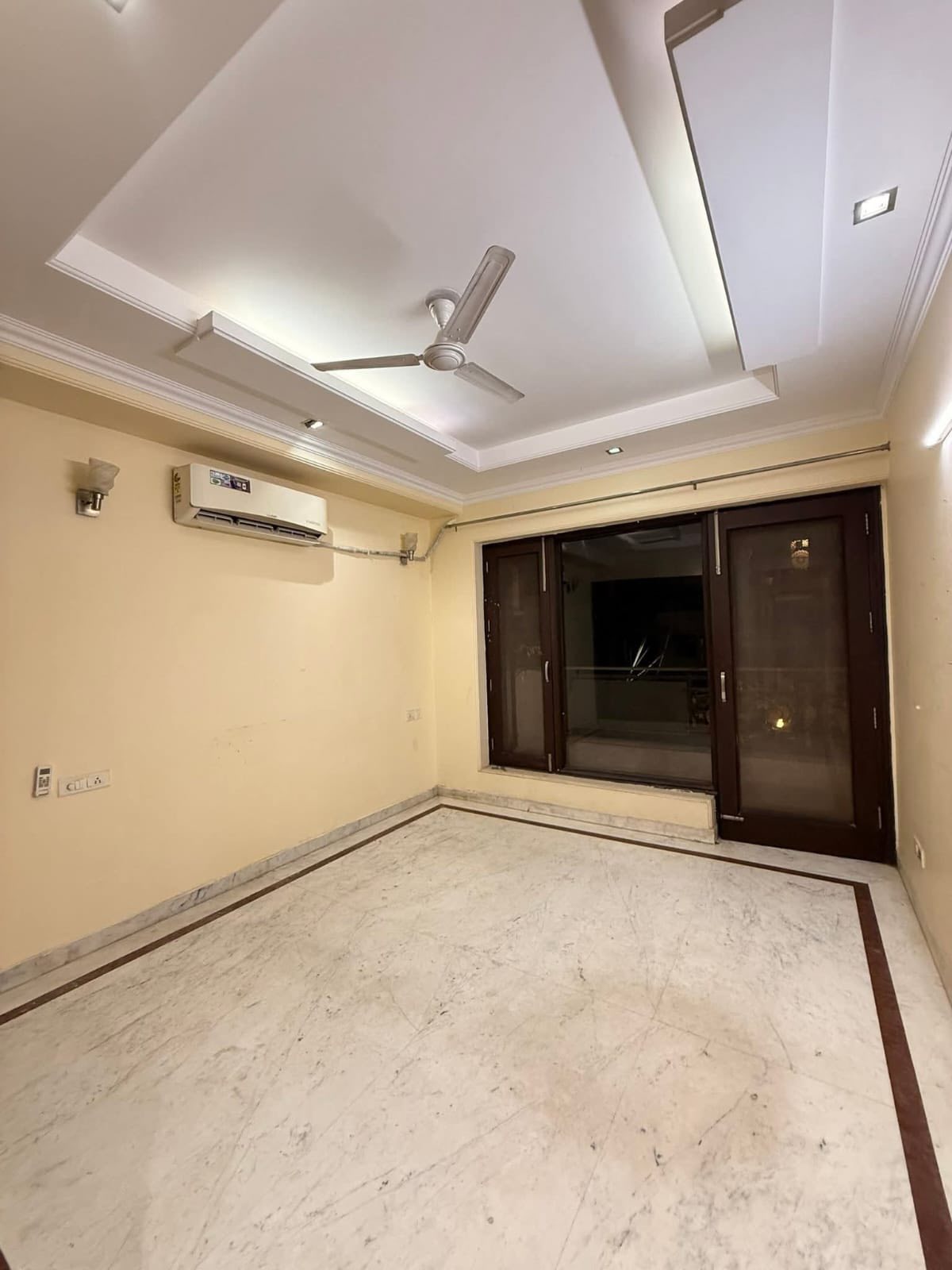 3BHK · Semi Furnished · Apartment