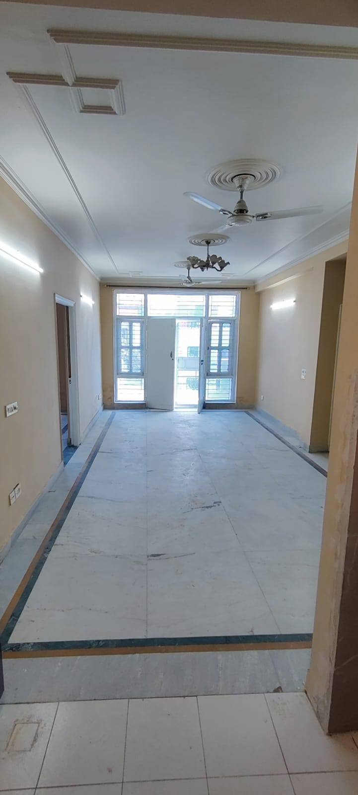 3BHK · Semi Furnished · Apartment