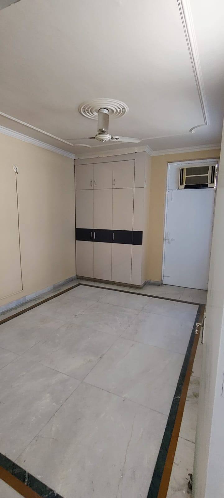 3BHK · Semi Furnished · Apartment