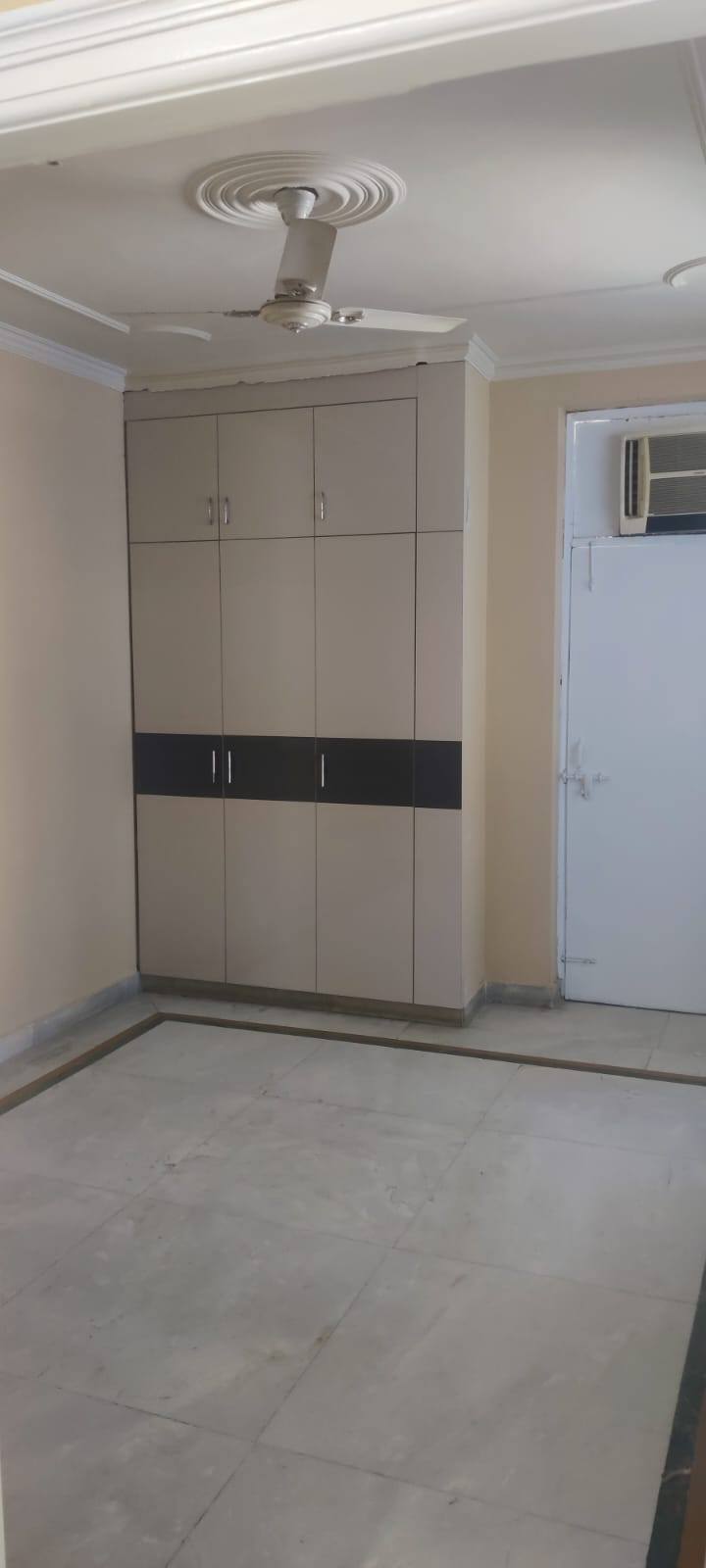 3BHK · Semi Furnished · Apartment