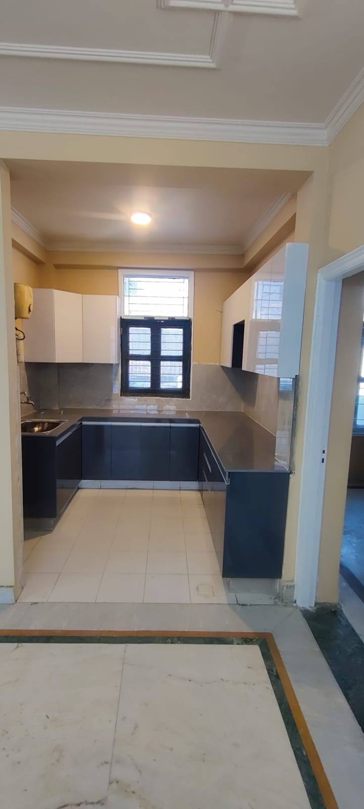 3BHK · Semi Furnished · Apartment