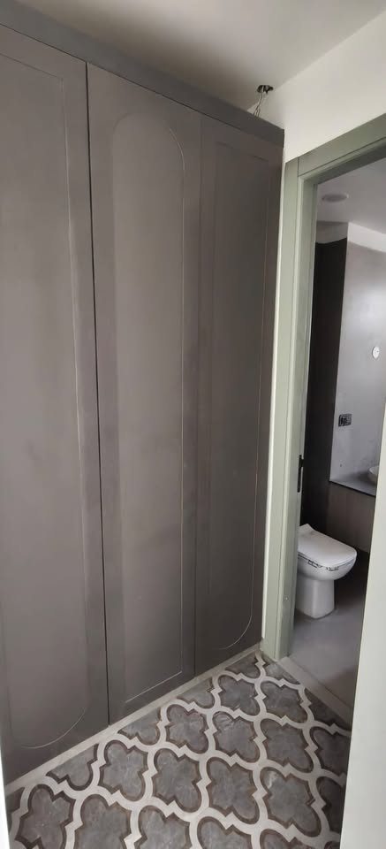 4BHK · Semi Furnished · Apartment