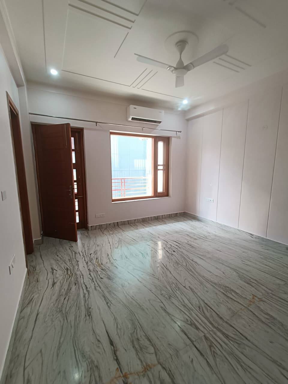 3BHK · Semi Furnished · Apartment