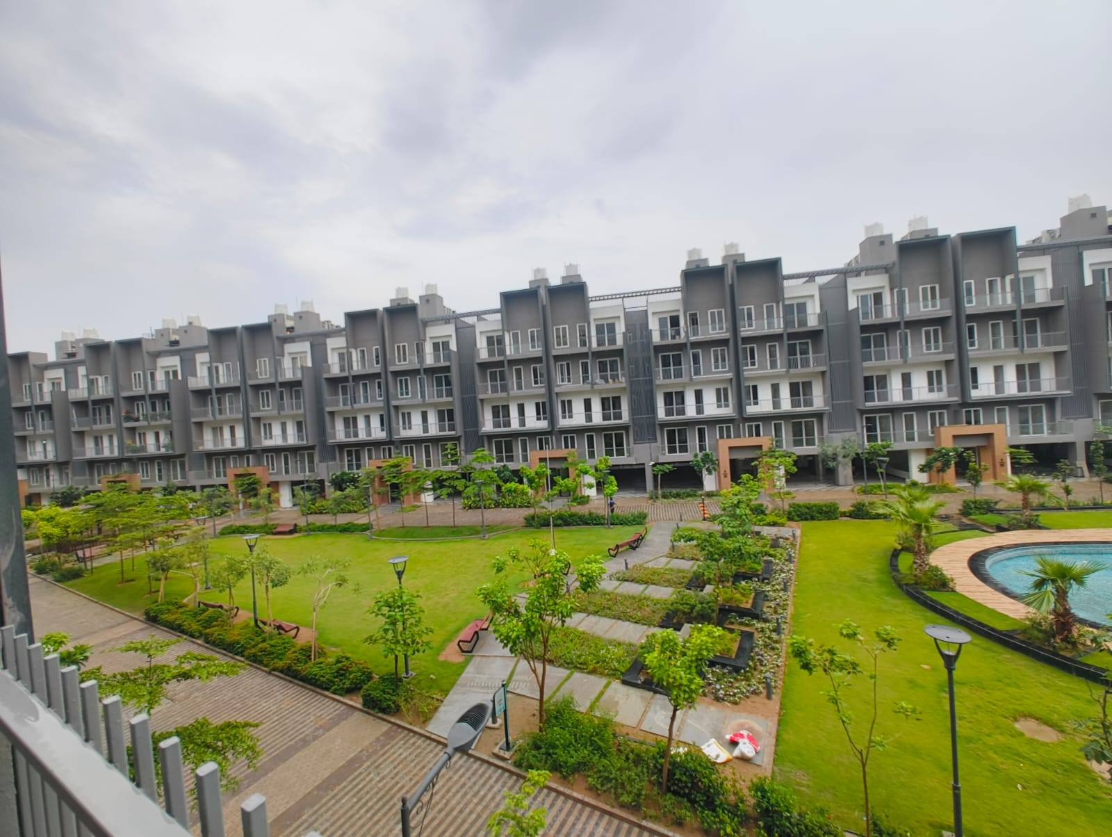 3BHK · Semi Furnished · Apartment