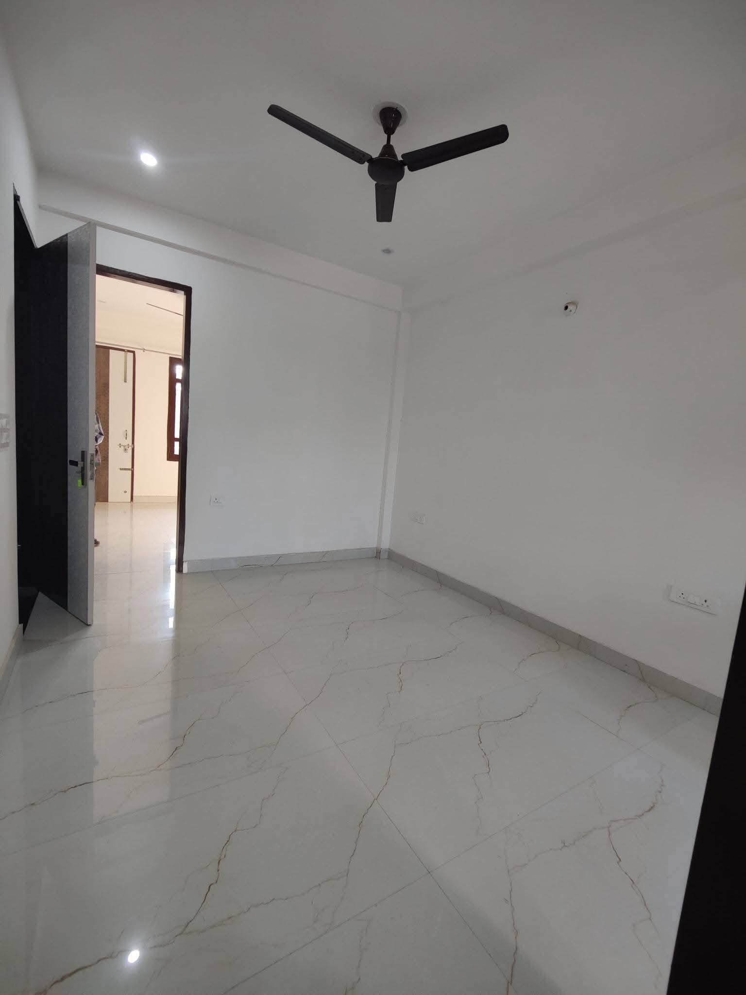 2BHK · Semi Furnished · Apartment