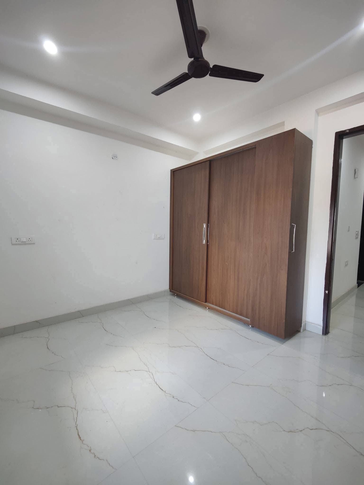 2BHK · Semi Furnished · Apartment