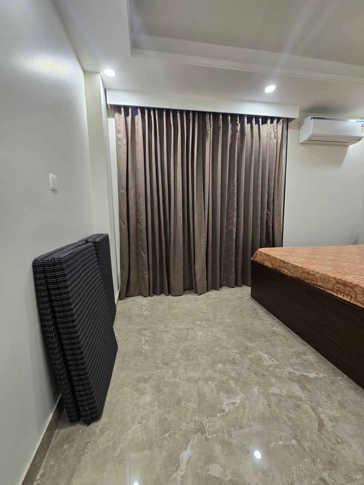 1BHK · Semi Furnished · Apartment