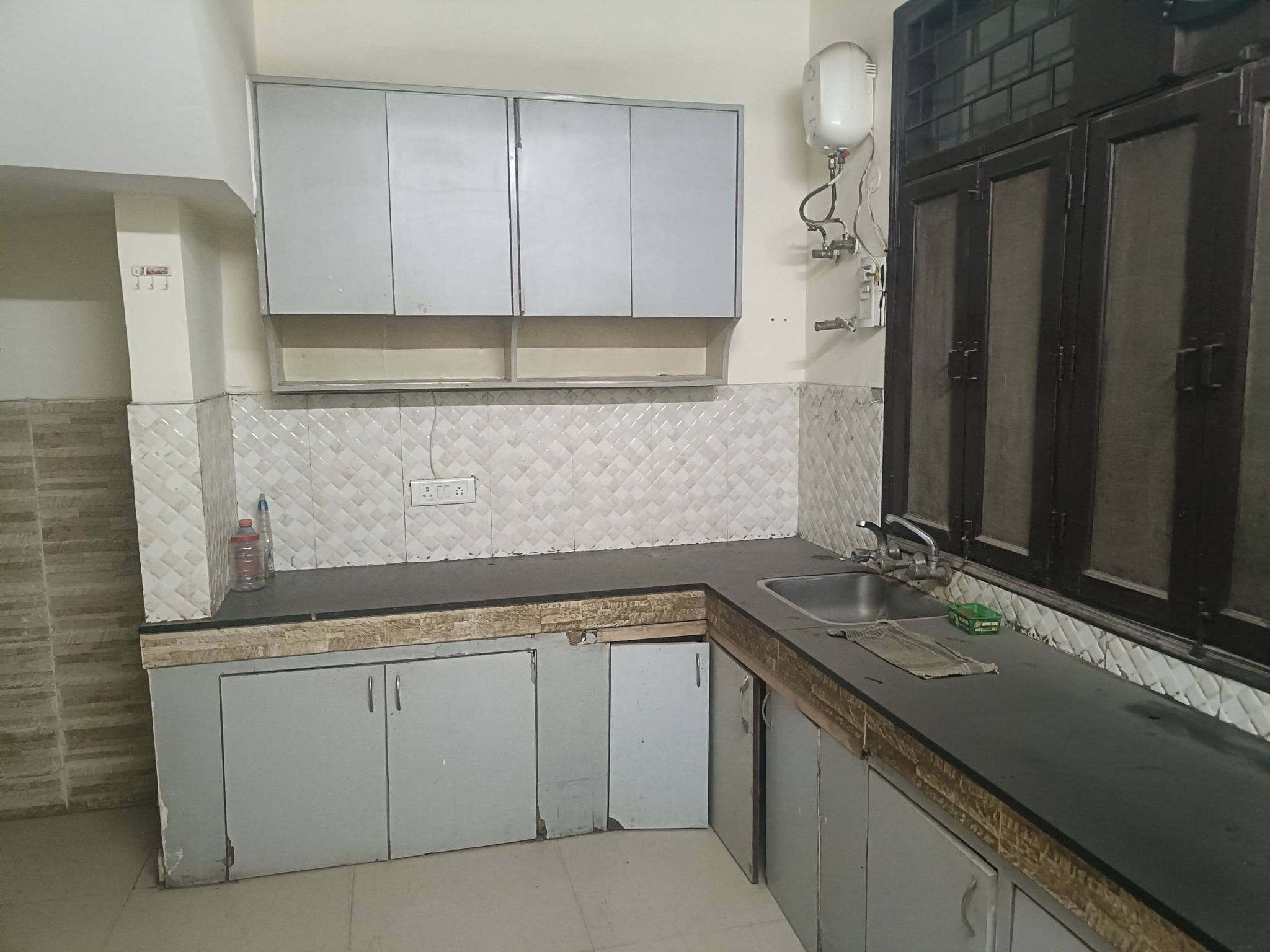 2BHK · Semi Furnished · Apartment