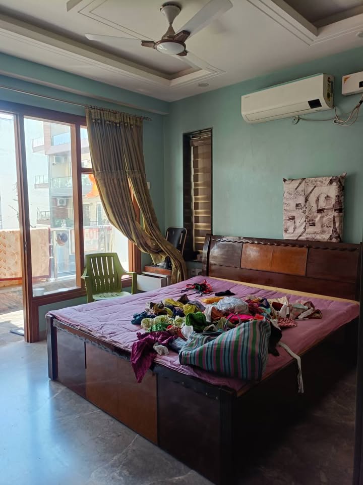 3BHK · Semi Furnished · Apartment