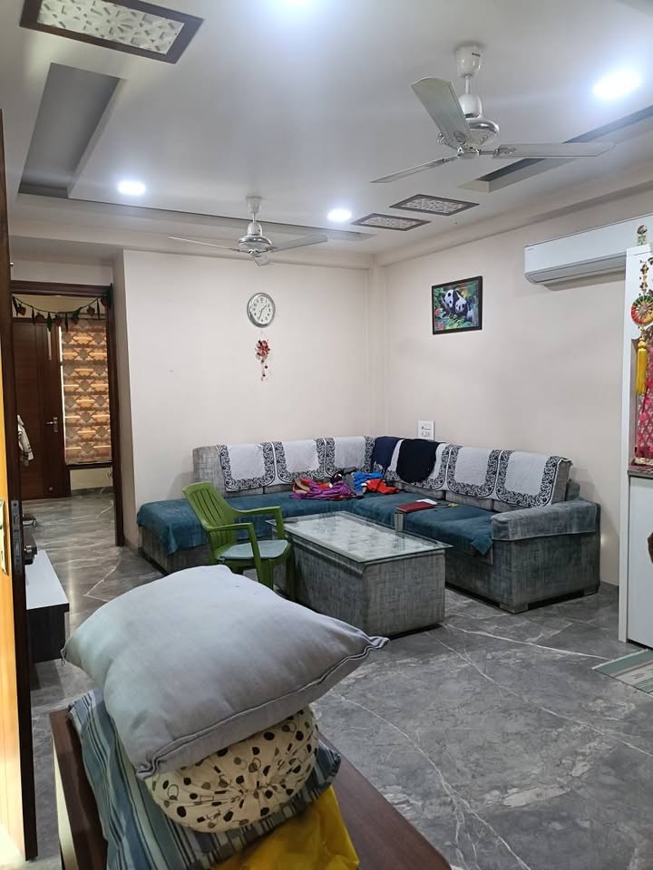 3BHK · Semi Furnished · Apartment