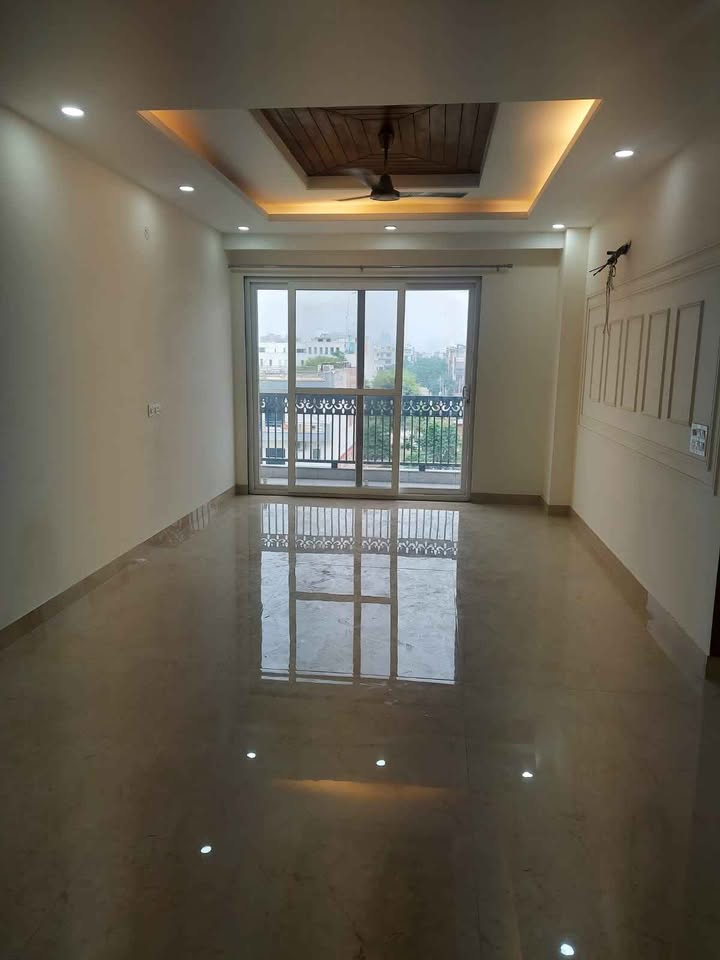 3BHK · Semi Furnished · Apartment