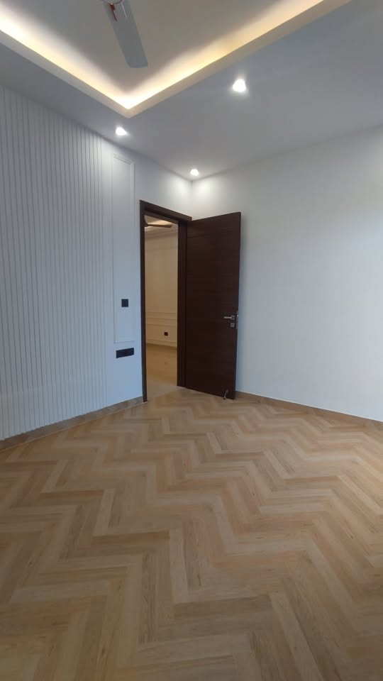 3BHK · Semi Furnished · Apartment