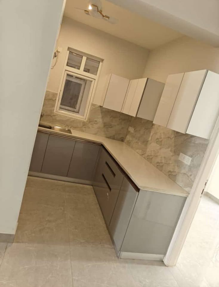 2BHK · Semi Furnished · Apartment