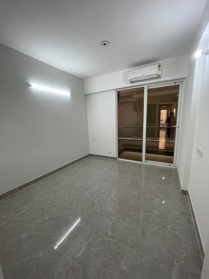 2BHK · Semi Furnished · Apartment