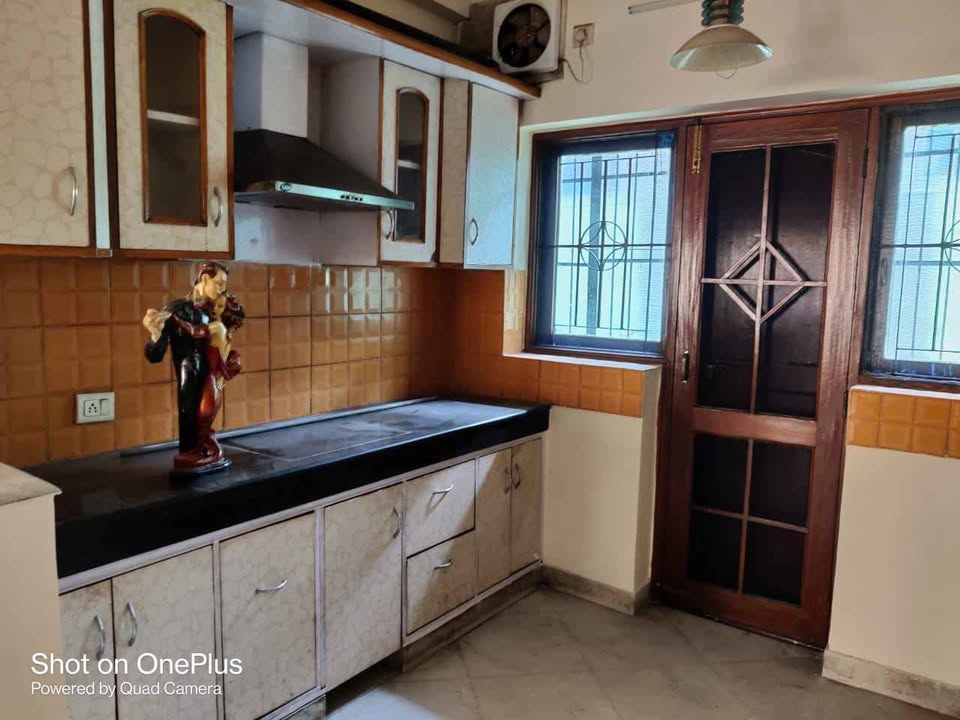 3BHK · Semi Furnished · Apartment