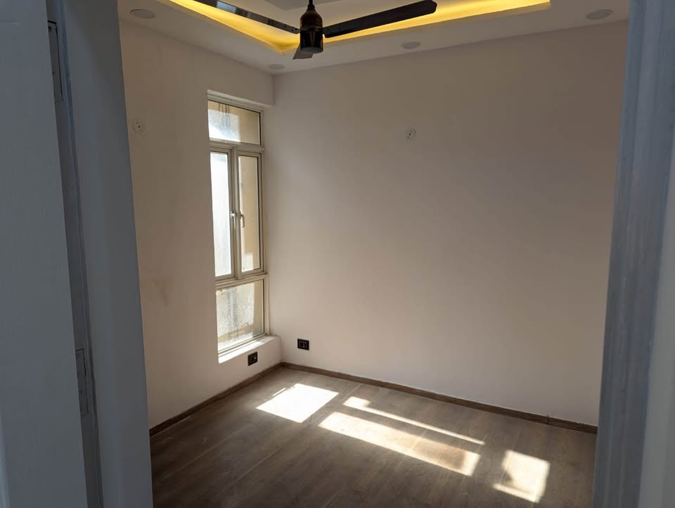 2BHK · Semi Furnished · Apartment