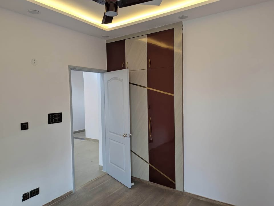 2BHK · Semi Furnished · Apartment