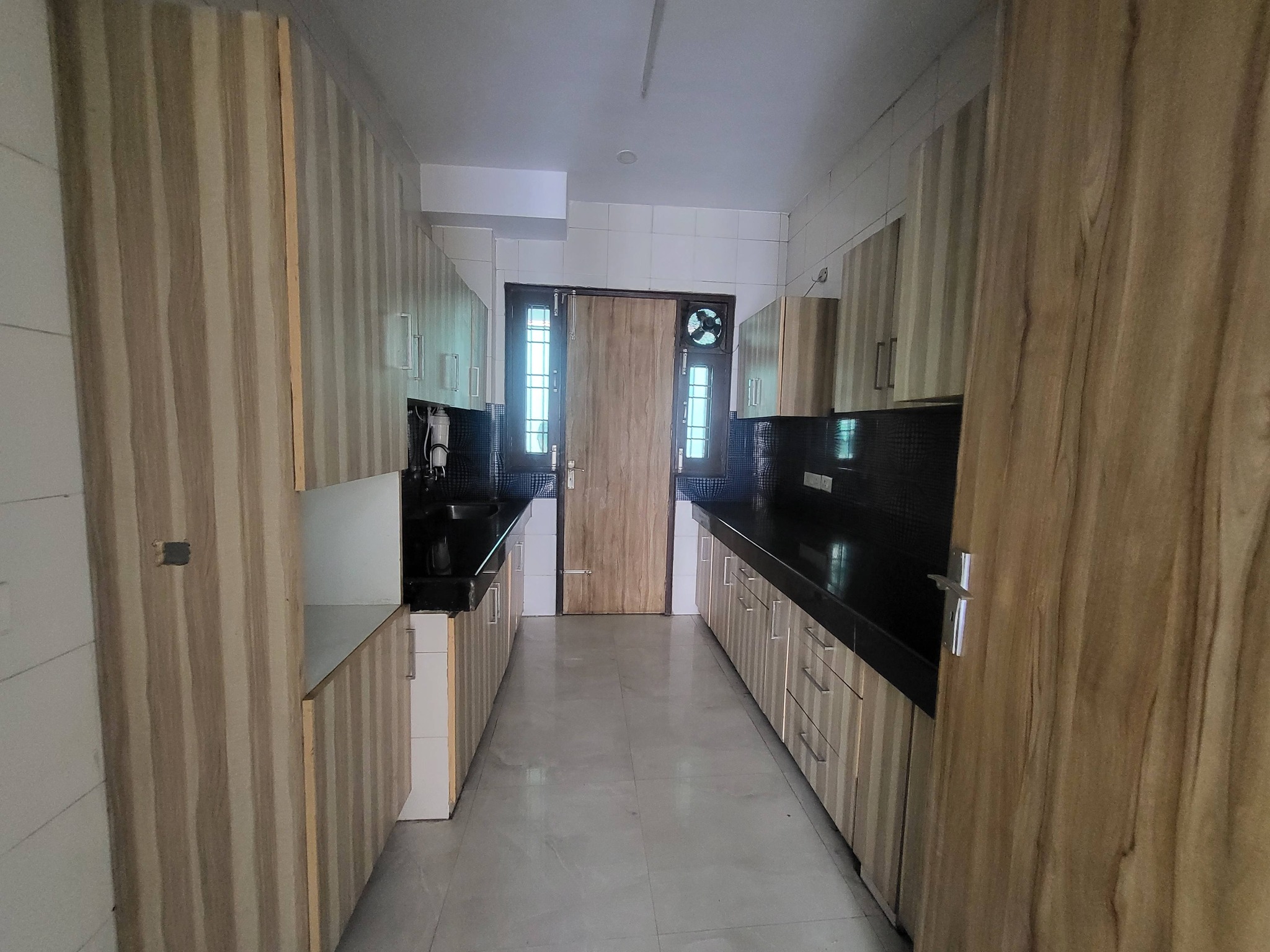 3BHK · Semi Furnished · Apartment