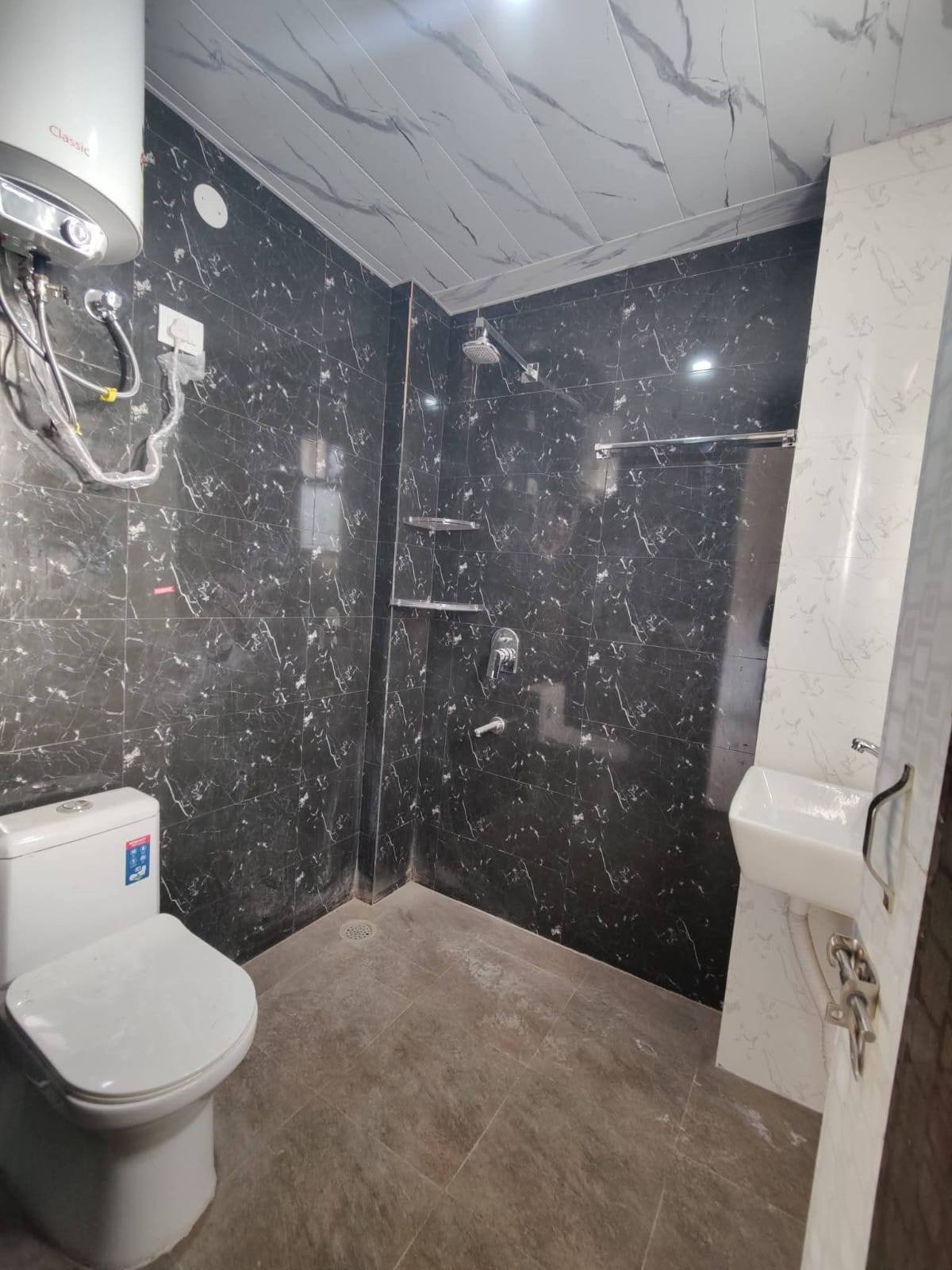 2BHK · Semi Furnished · Apartment