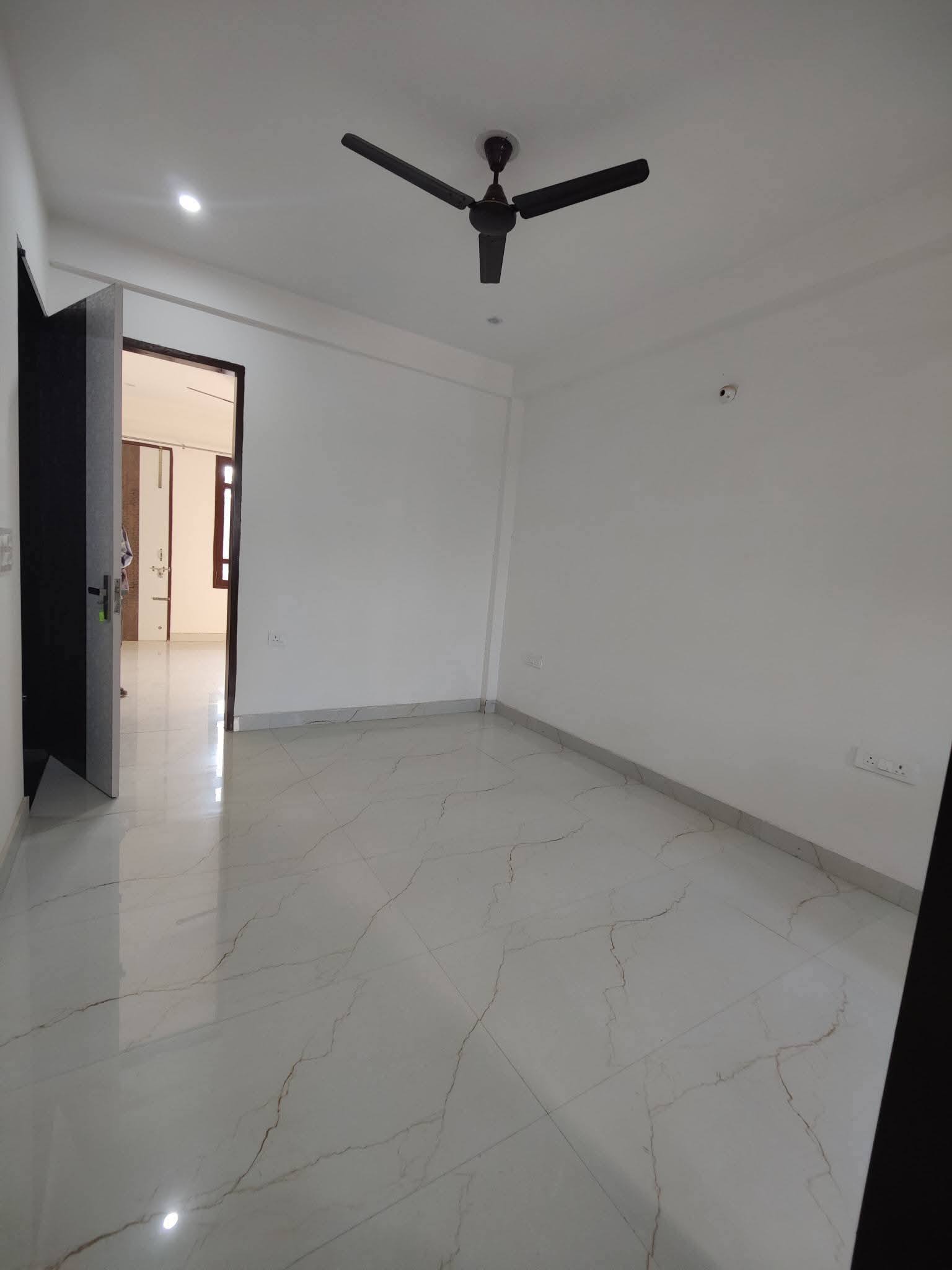 2BHK · Semi Furnished · Apartment