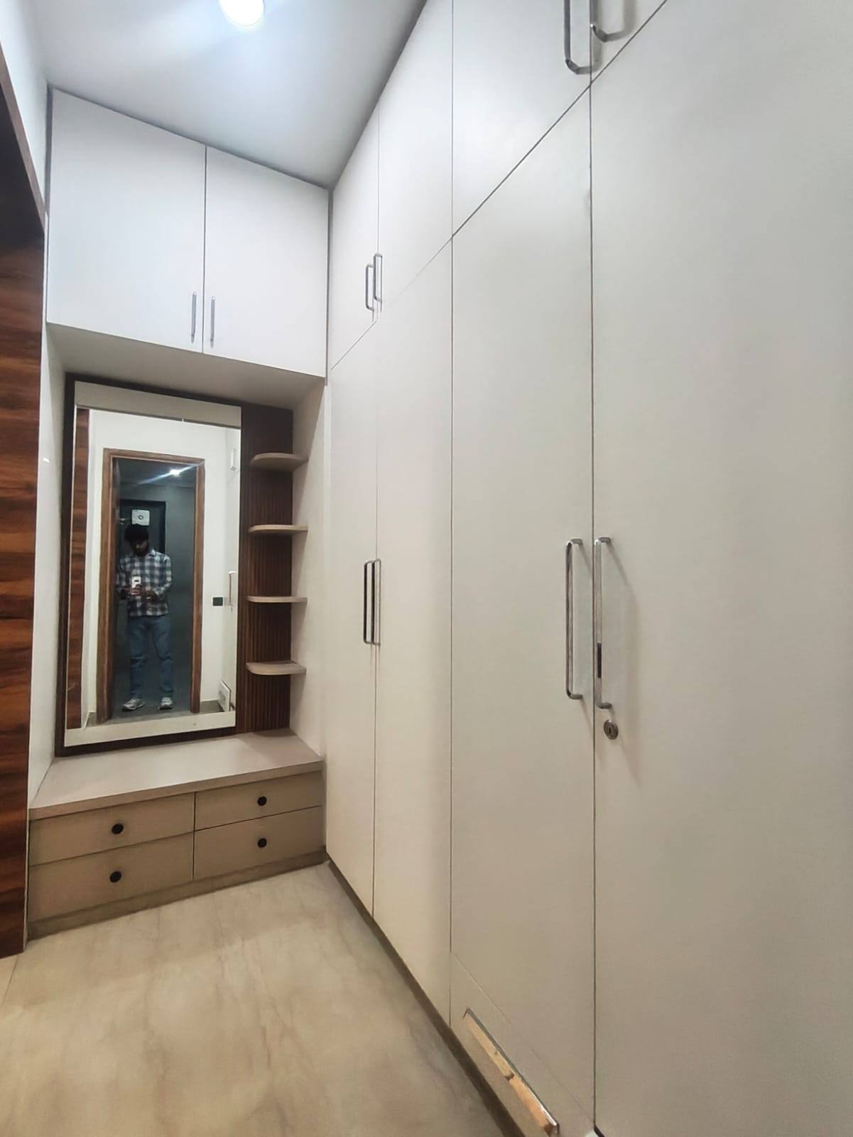 3BHK · Semi Furnished · Apartment