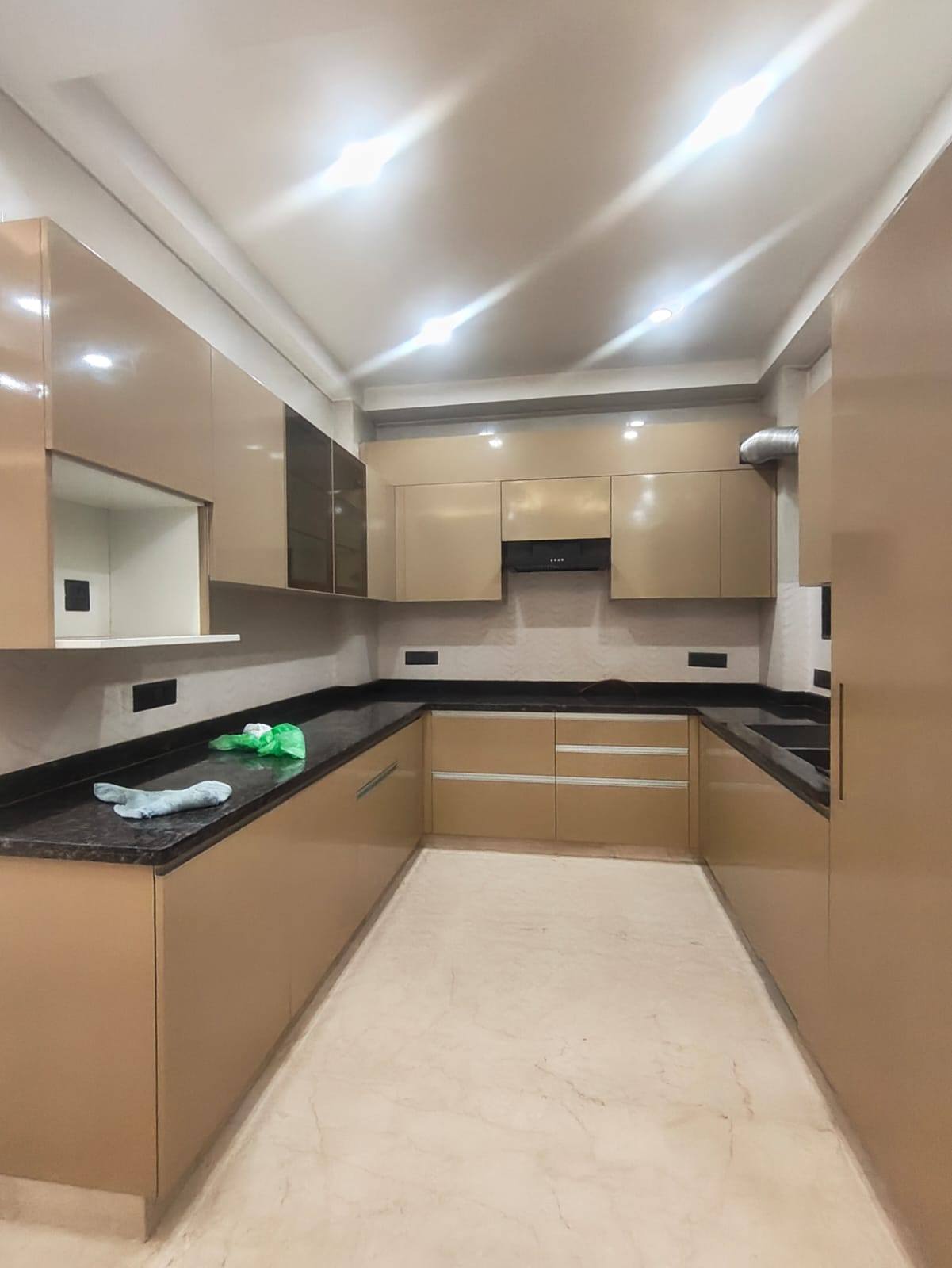 3BHK · Semi Furnished · Apartment