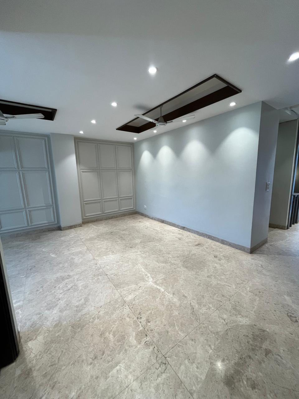 3BHK · Semi Furnished · Apartment