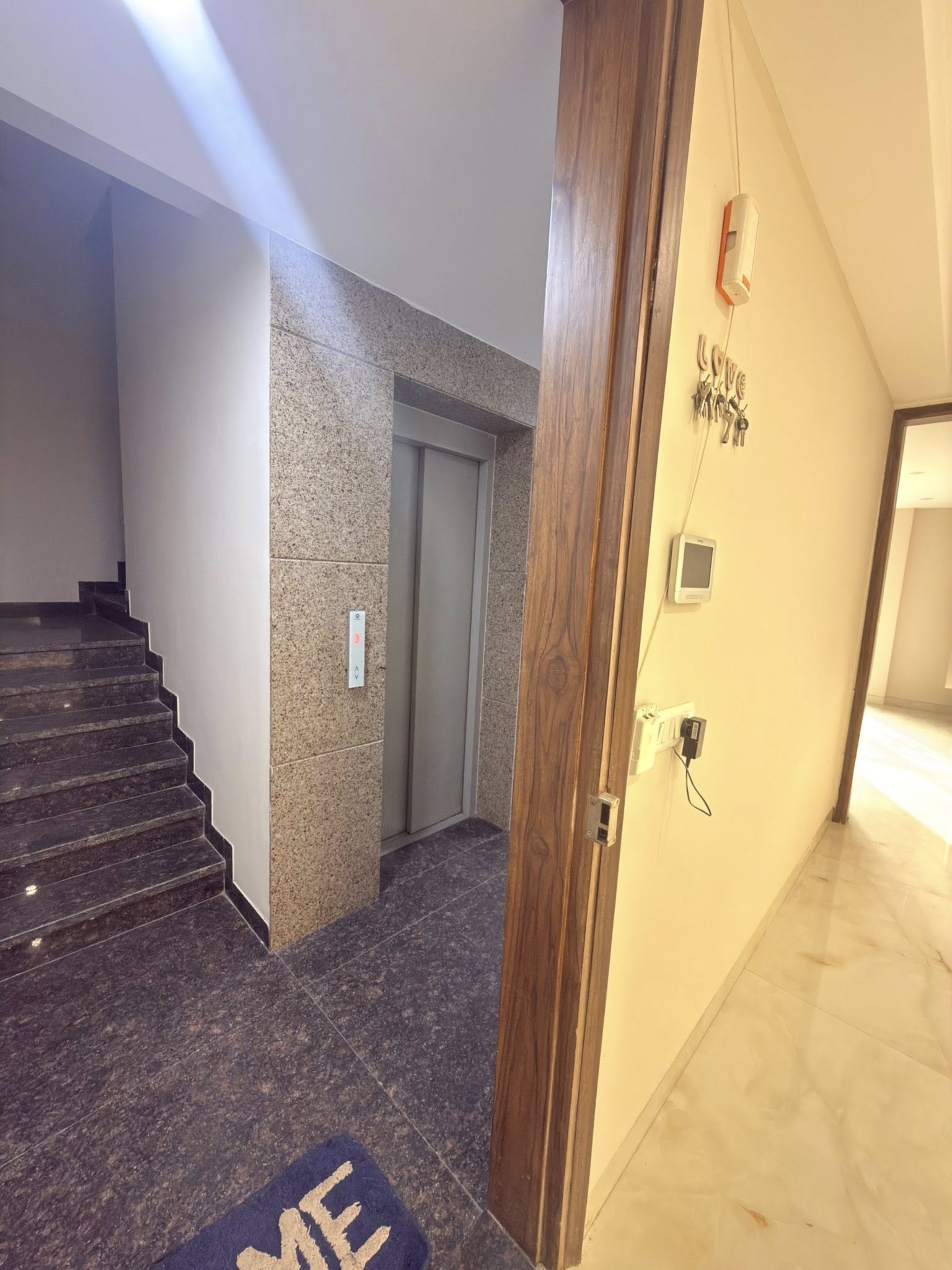 3BHK · Semi Furnished · Apartment