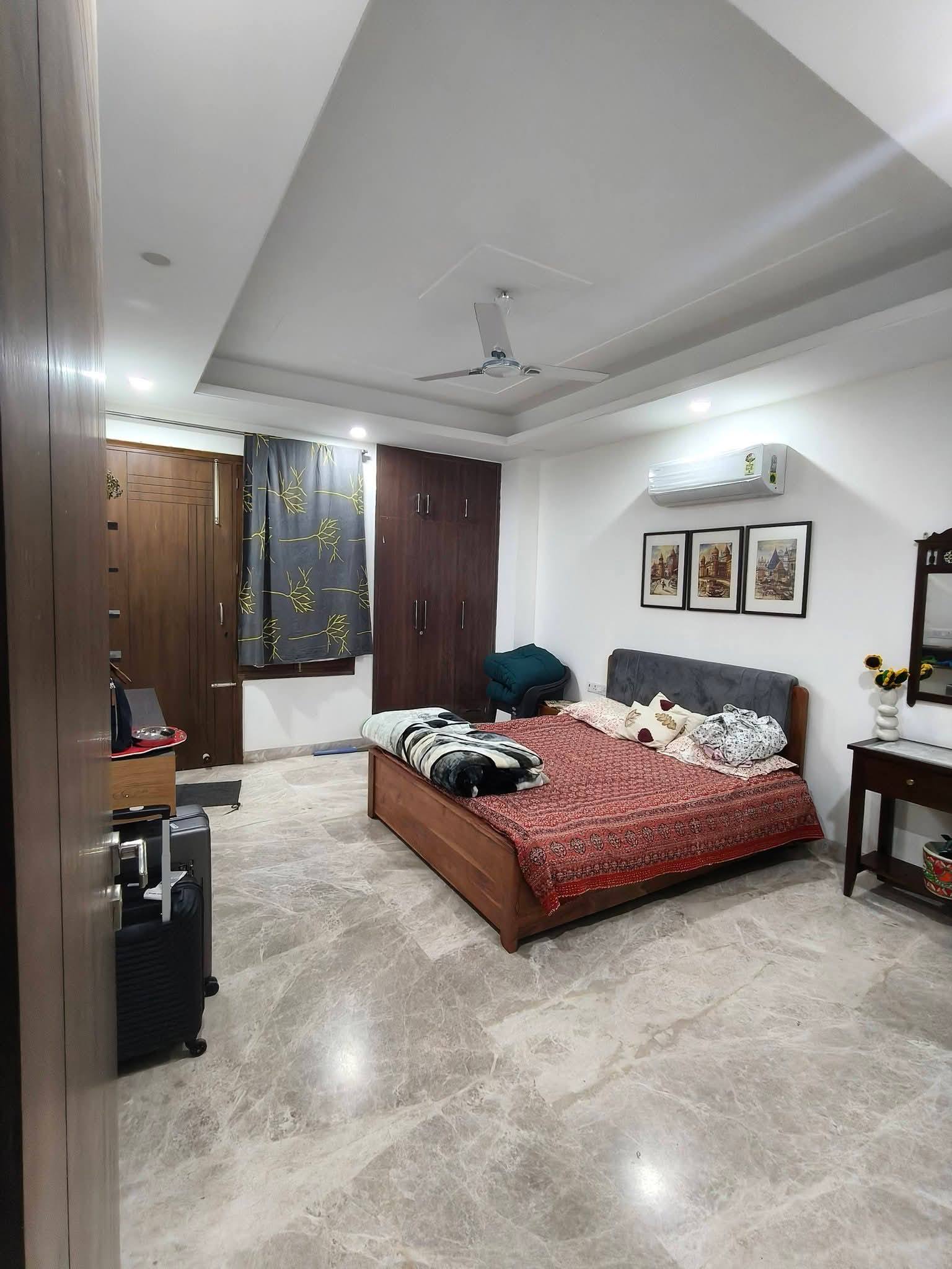 3BHK · Semi Furnished · Apartment