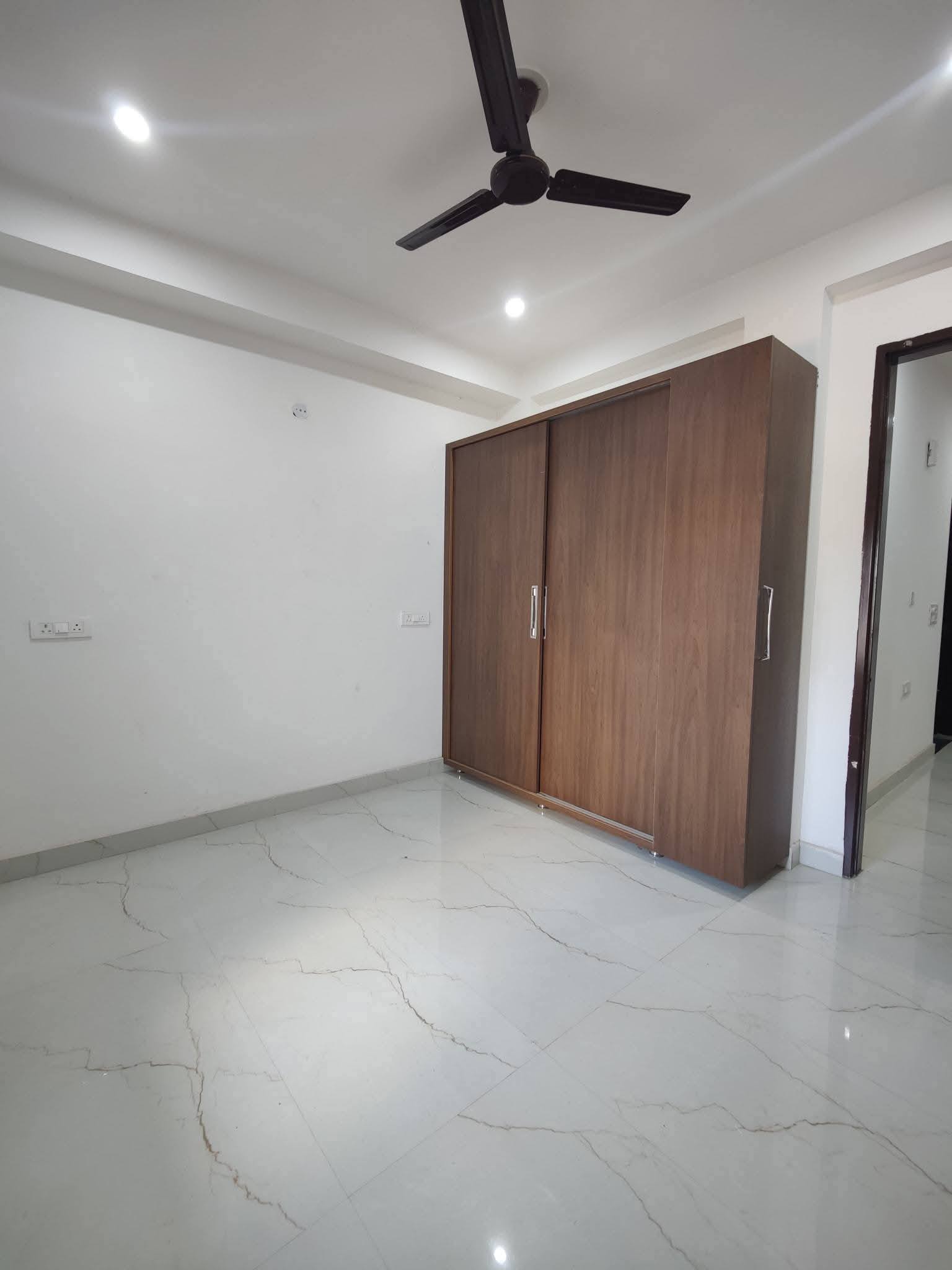 2BHK · Semi Furnished · Apartment
