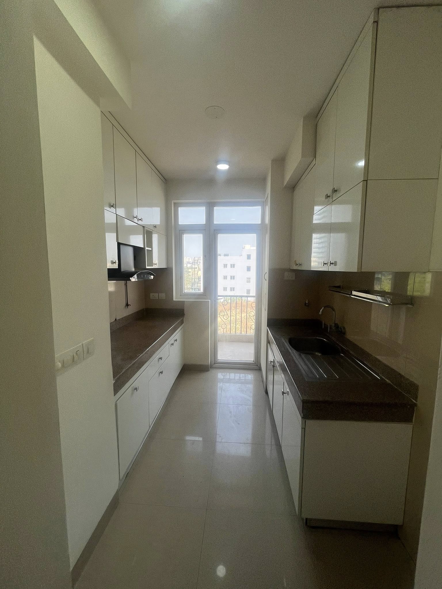 3BHK · Semi Furnished · Apartment