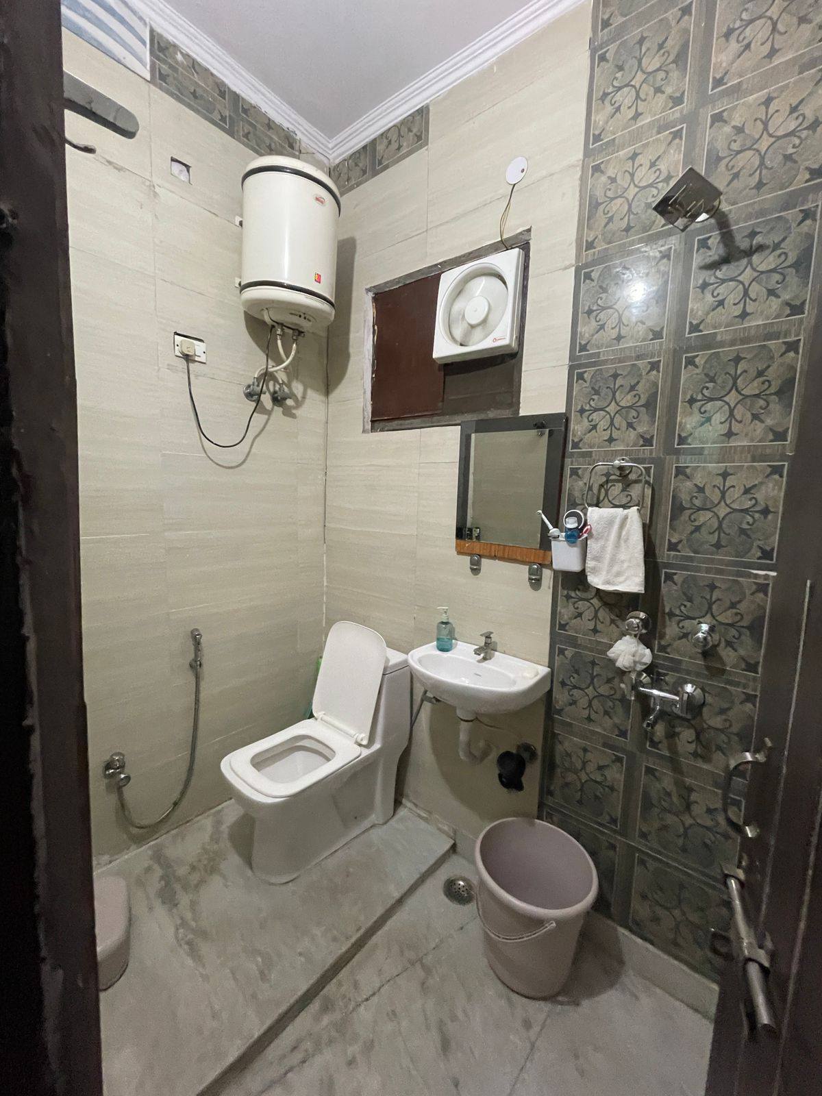 2BHK · Semi Furnished · Apartment