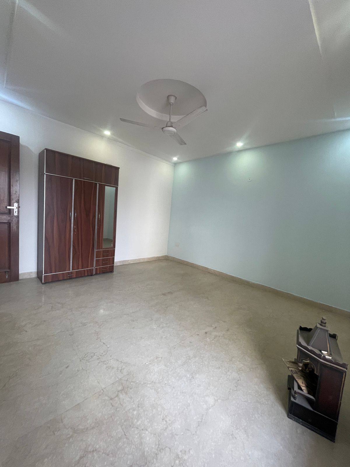 3BHK · Semi Furnished · Apartment